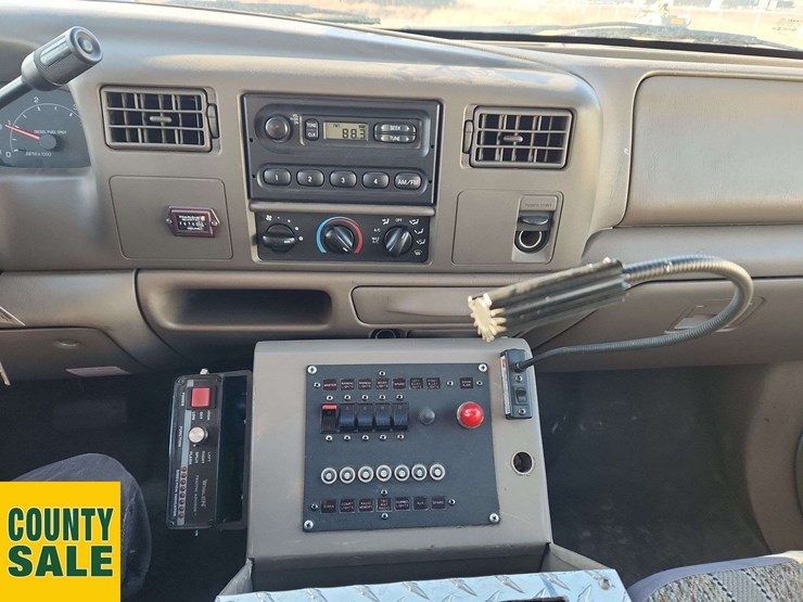 2000-ford-f550-sd-image-33