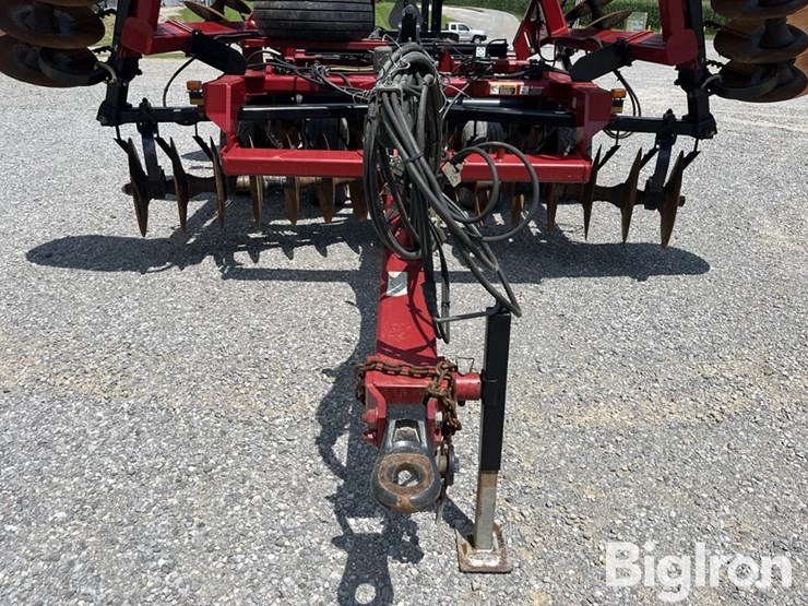 case-ih-330-image-19