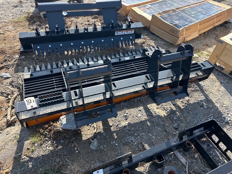 #48-•-72”-skid-steer-land-leveler-image-3