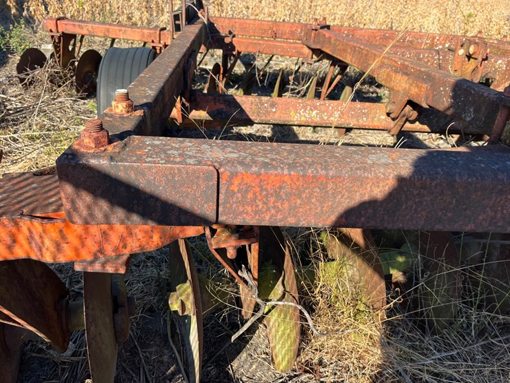 13’-case-disk,-needs-work,-no-hydraulics,-frame-for-drag-board,-located-at-276-jonestown-rd-snowhill,-n-c-image-6