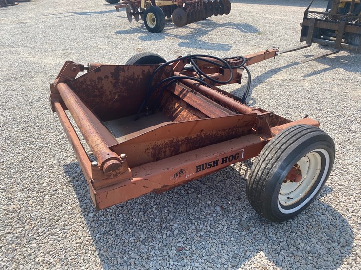 #t8282-•-bush-hog-rock-picker-image-2