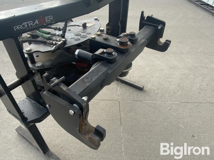 protracker-hydraulic-steering-hitch-image-9