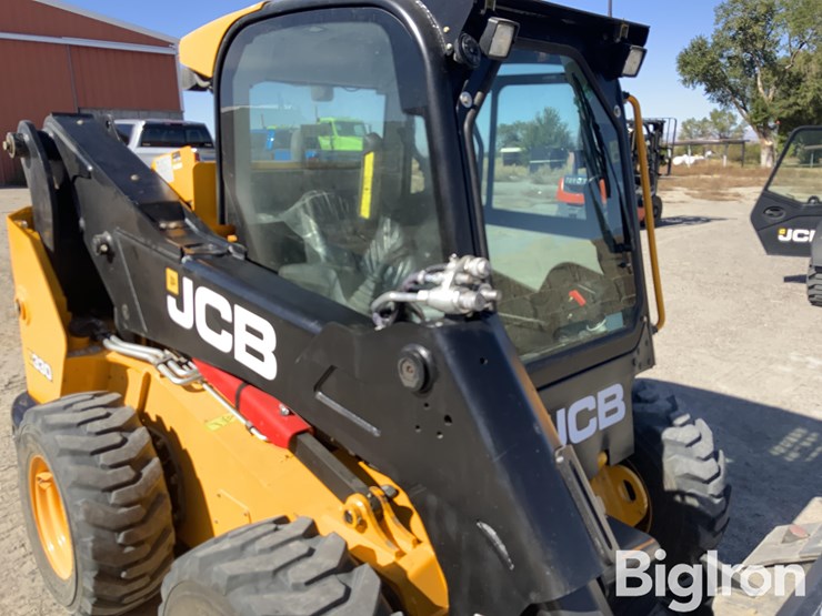 jcb-330t4-skid-steer-wheel-loader-image-9