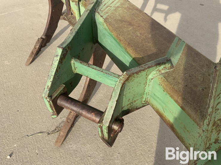 john-deere-5r-ripper-image-14