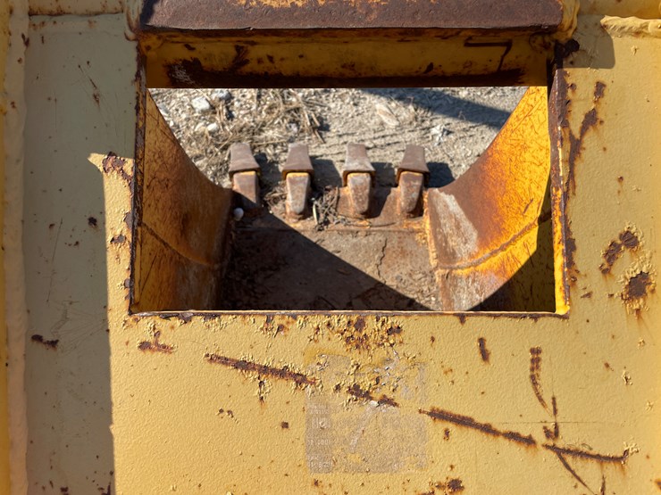 #6336-•-john-deere-excavator-bucket-image-8