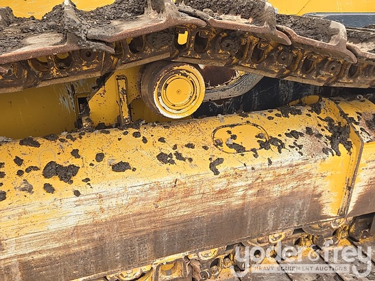 2019-deere-850l-wlt-image-32