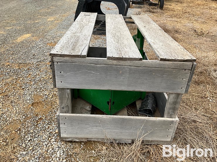 john-deere-mounting-bracket-for-loader-image-4