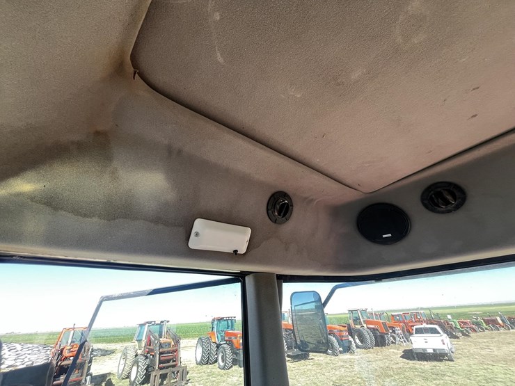 2005-hesston-9260-image-36