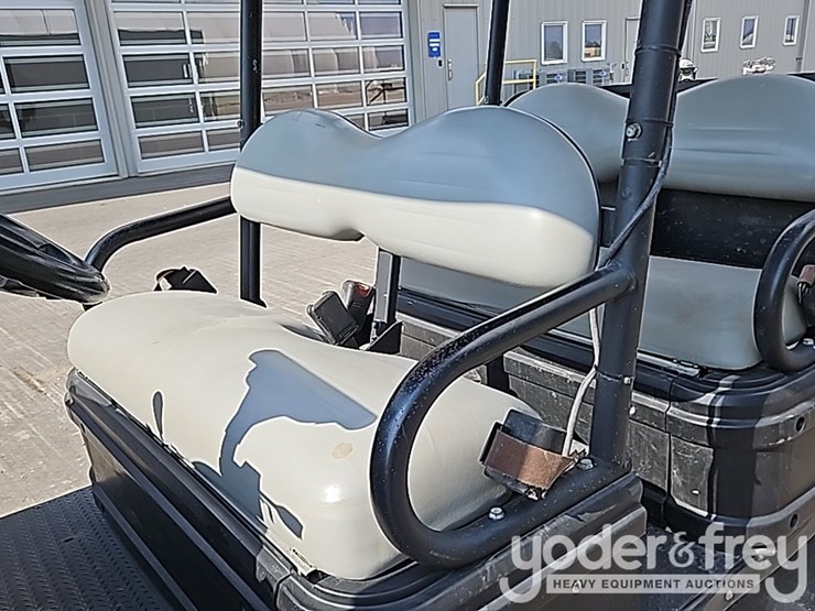 2019-club-car-carryall-1700-image-30