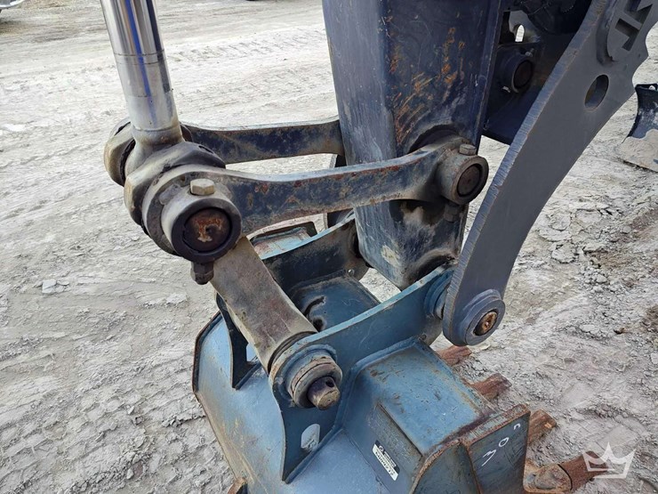 2019-deere-85g-image-30