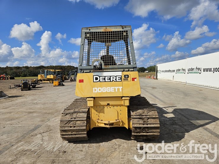2015-deere-450j-image-25