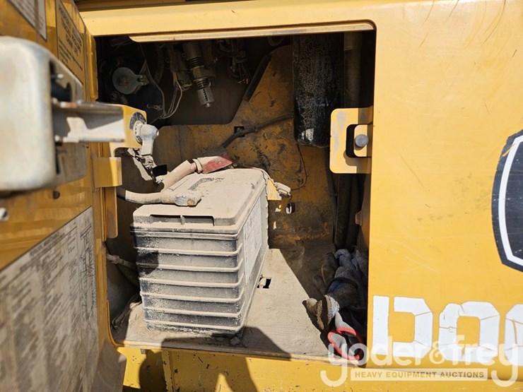 2015-deere-450j-image-26
