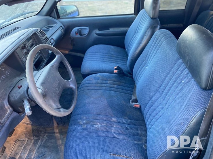 1996-gmc-1500-image-11