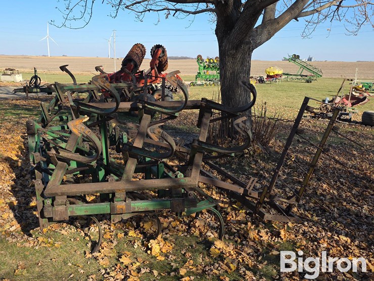 john-deere-18-image-8