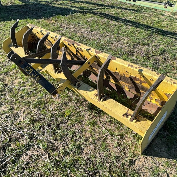 Dragon 8ft box blade located at 107  jernigan swamp road ahoskie North carolina