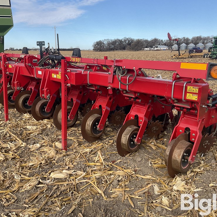 Sunflower 7610 8R30 Strip Tiller