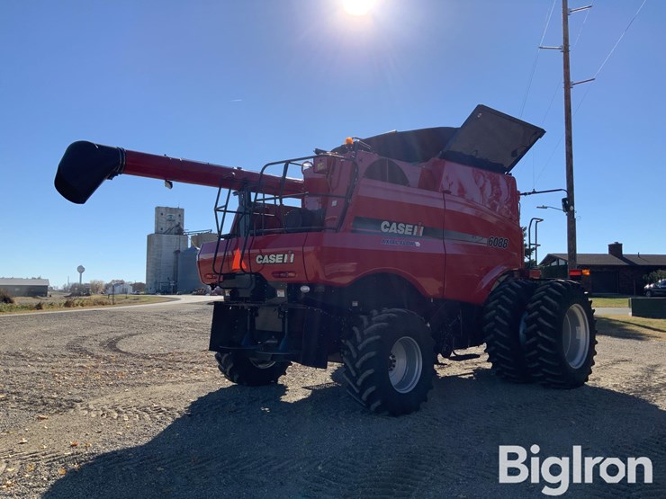 2011-case-ih-6088-image-6