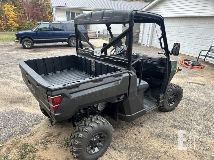 2024-polaris-ranger-1000-image-3