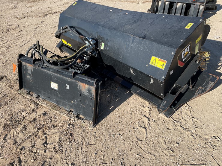 #6328-•-cat-84"-broom-sweeper-(#33177)-image-5