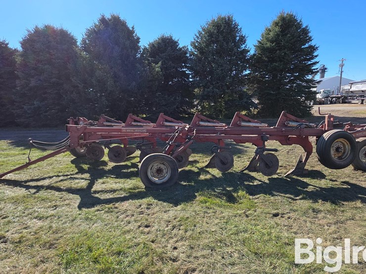 wil-rich-6-18smp-6-bottom-plow-image-8