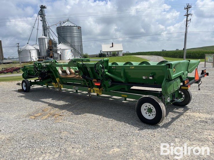 2024-john-deere-c12f-image-5