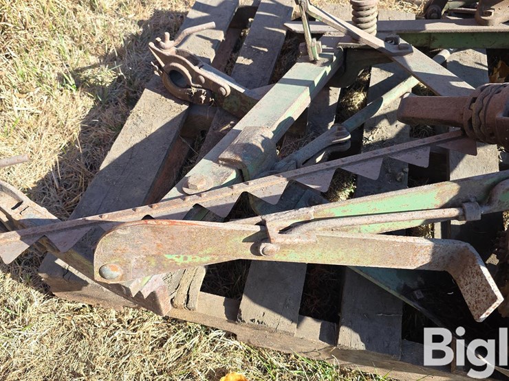 john-deere-7-image-16