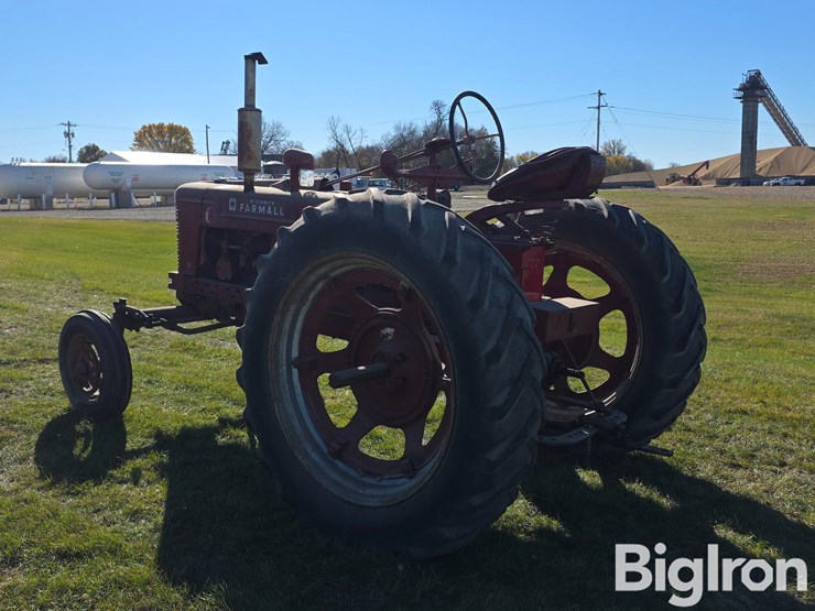 1940-farmall-h-2wd-tractor-image-7