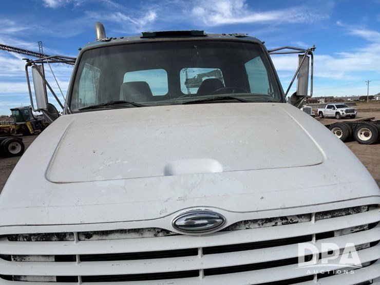 2000-caterpillar-10-image-16