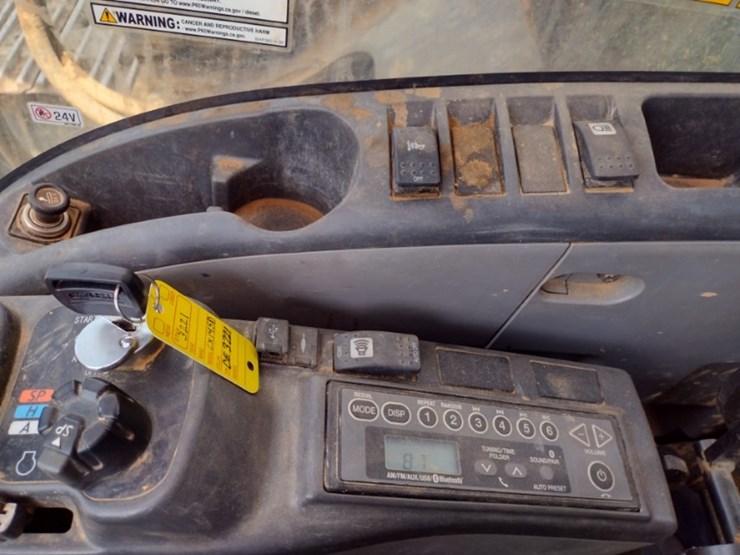 22-case-cx350d-image-8