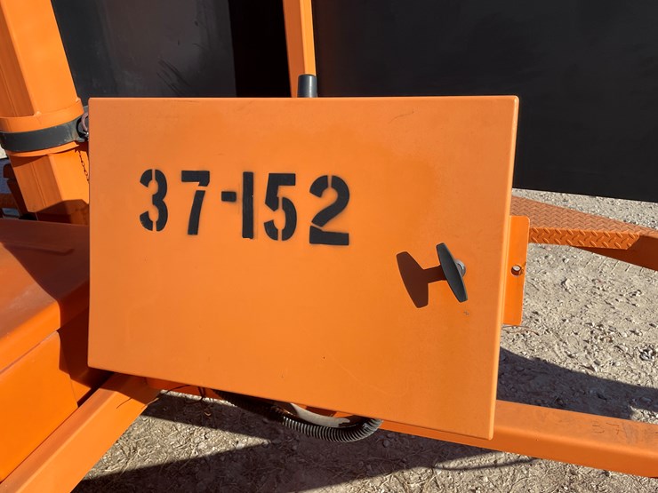 #6302-•-2018-vermac-message-board-(trailer-#37152)-(no-title)-image-8