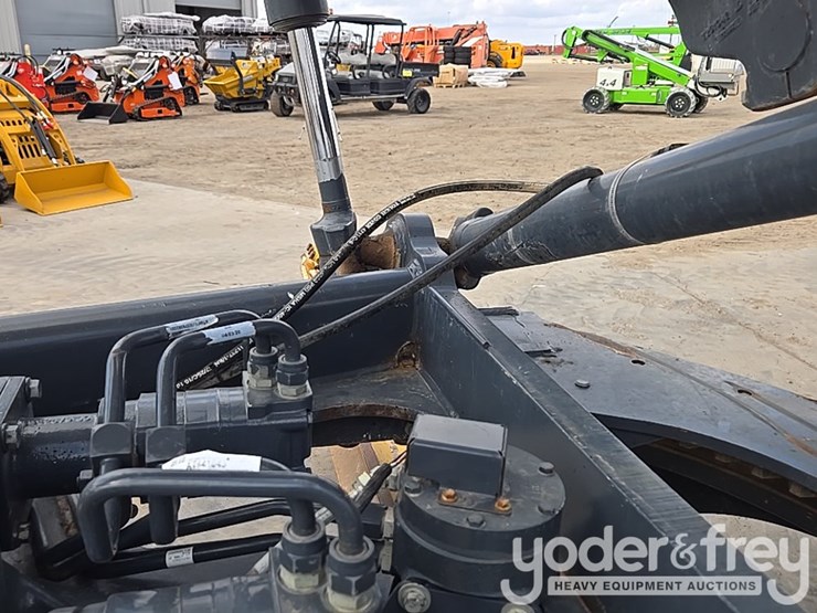 2017-deere-872g-image-27