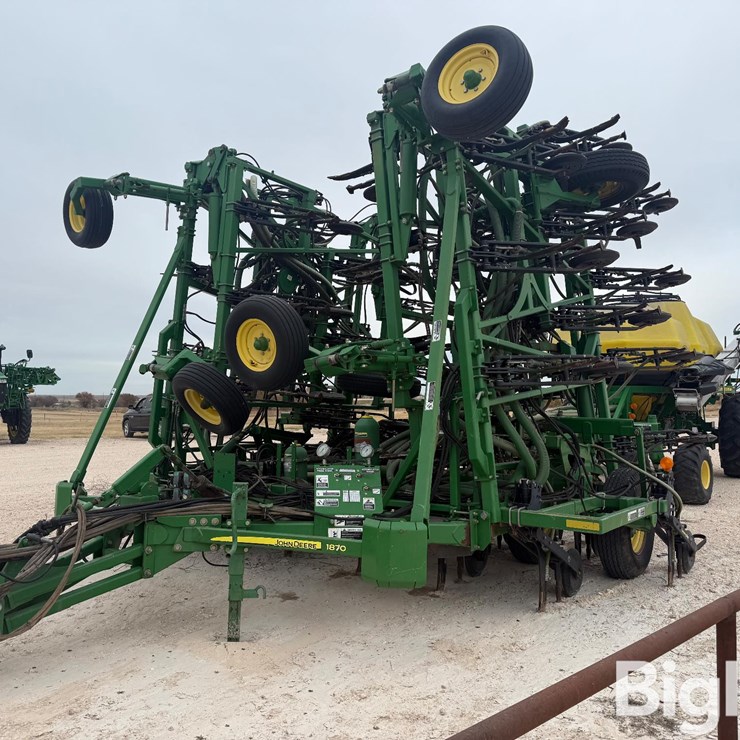 2009 JOHN DEERE 1870