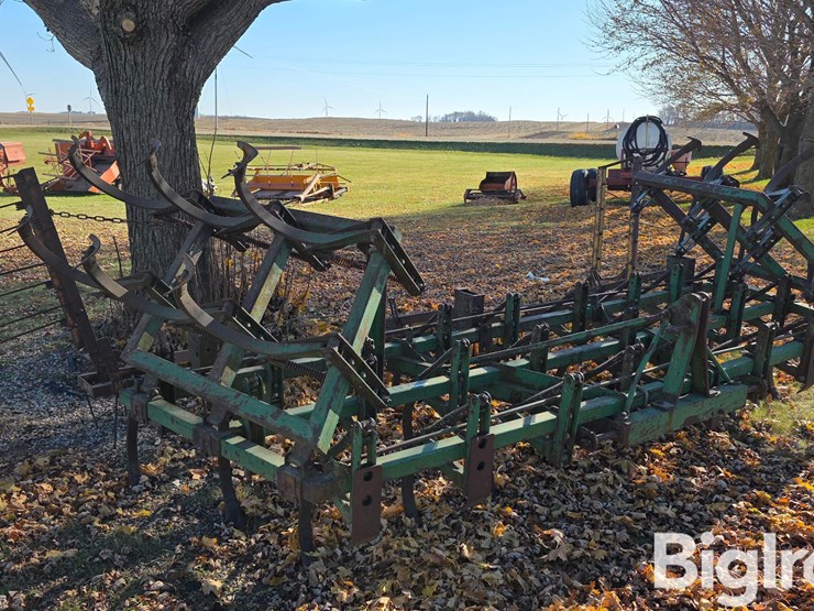 john-deere-18-image-3