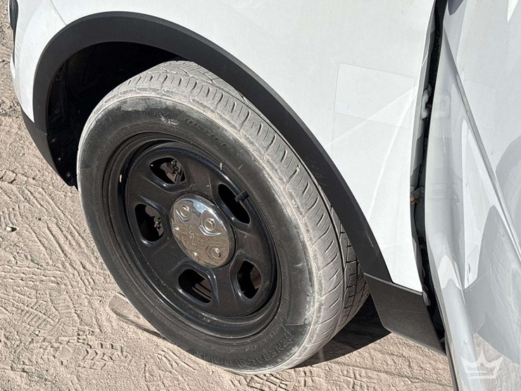 2017-ford-explorer-image-21