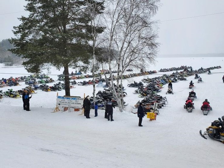 #100-•-waterfront-pub-with-4-bed/2-bath-apartment-image-145