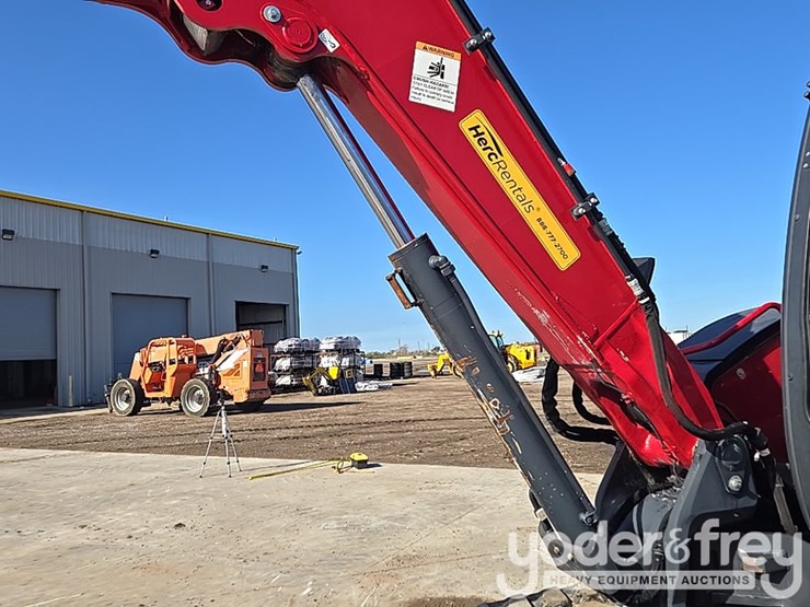 2022-yanmar-vio80-image-40