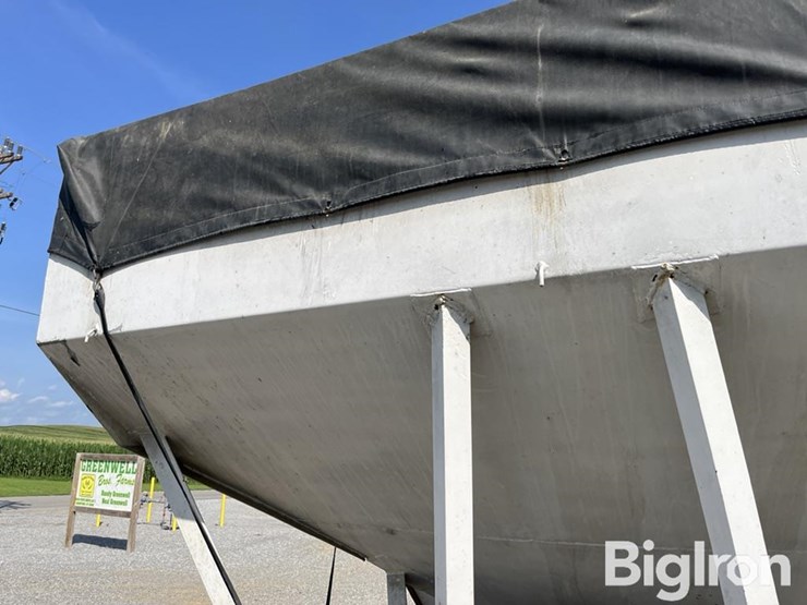 willmar-300-bushel-gravity-wagon-image-13