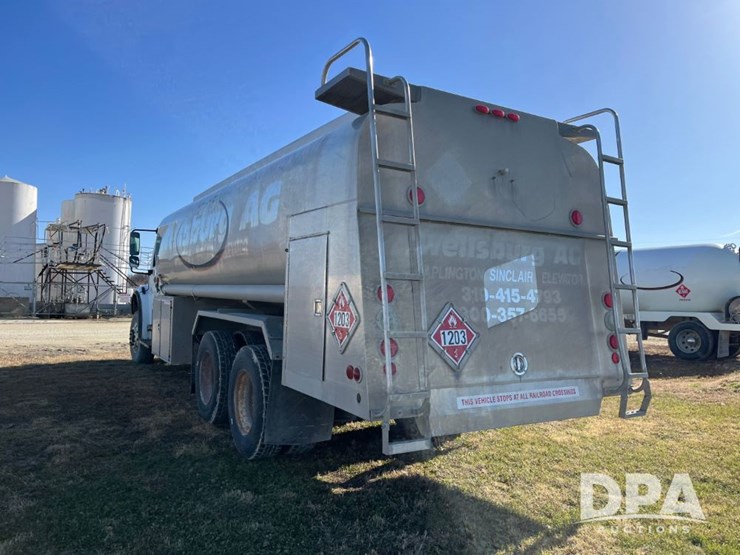 2007-freightliner-petroleum-truck-(jn3391,-unit-2373)-image-9