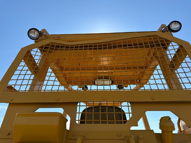 caterpillar-d4h-image-13