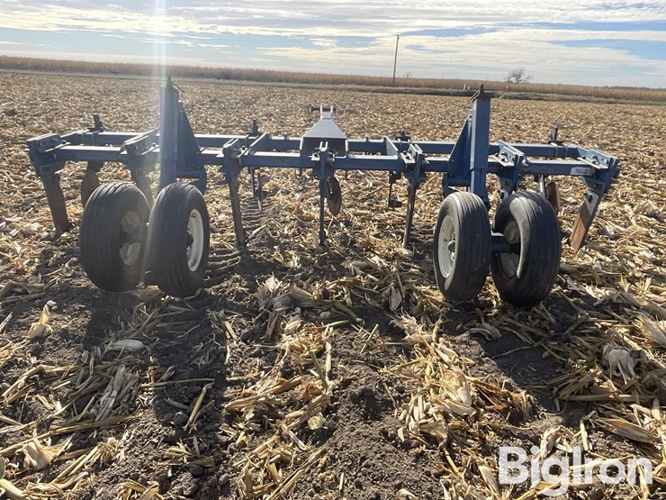 blu-jet-7-shank-sub-soil-tiller-image-6