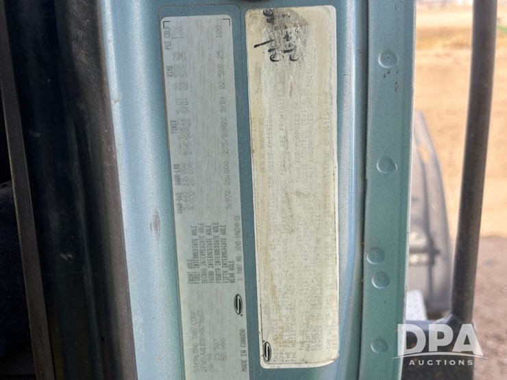 2000-caterpillar-10-image-80