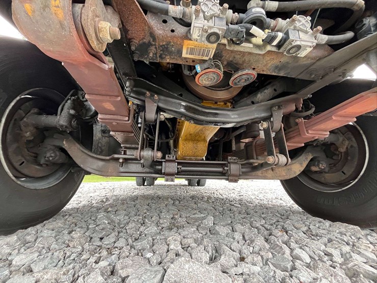 2005-gmc-c8-cable-placer-truck-image-16