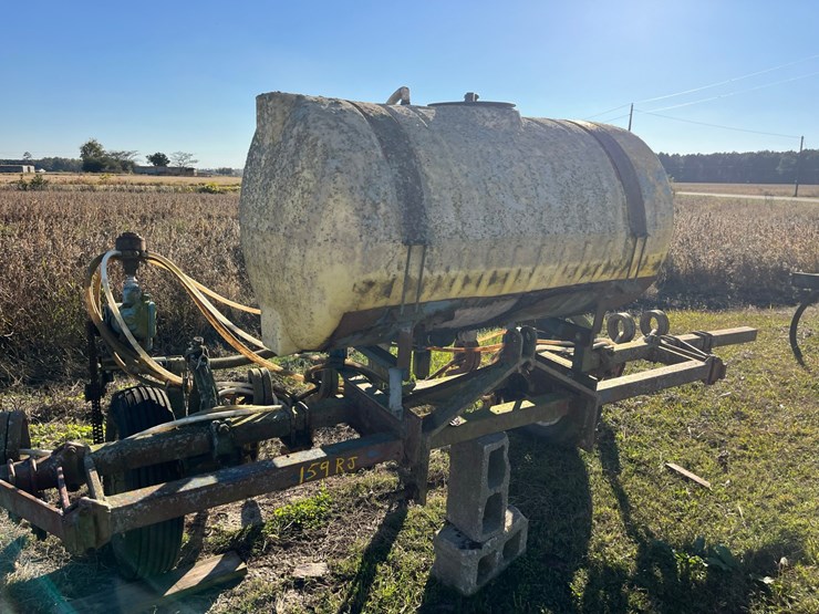4-row-double-knife-rig-with-john-blue-piston-pump,-on-a-15’-x-3”-x-3”-bar-located-at-276-jonestown-road,-snow-hill-nc-call-252-531-8061-for-more-info.-image-6