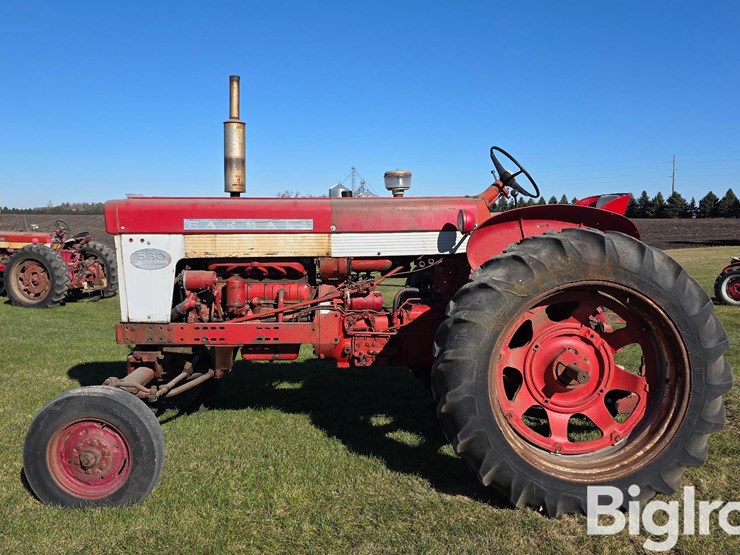 1959-farmall-560-diesel-2wd-tractor-image-8