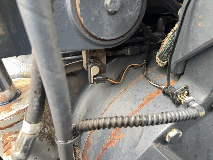 new-holland-8770-image-74