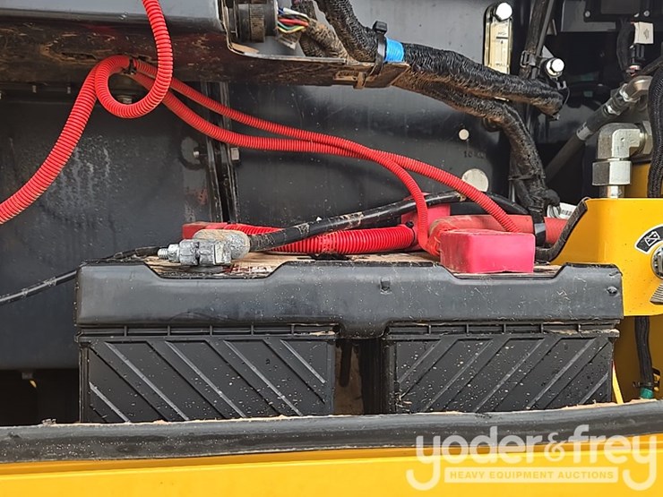 2019-deere-850l-wlt-image-76