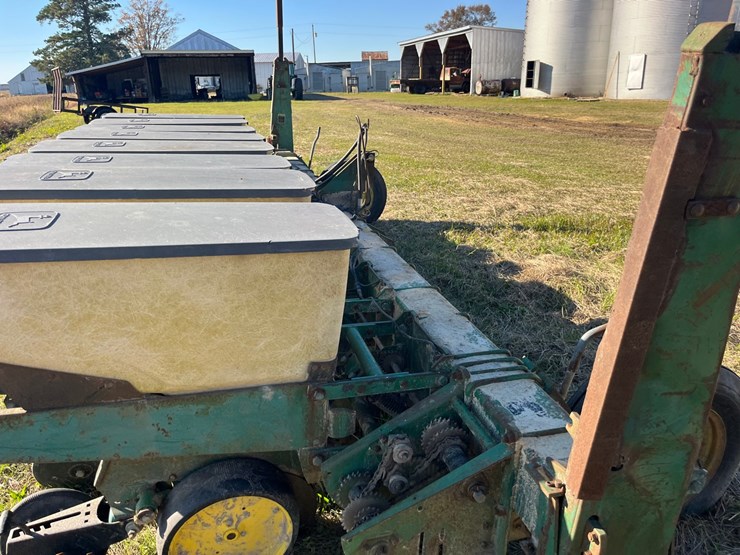 john-deere-7100-image-10