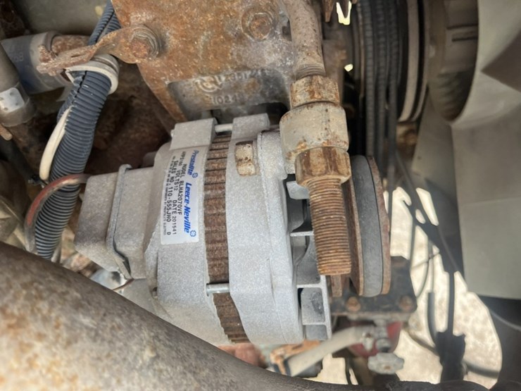 #1633-•-1995-freightliner-usf-1e-sleeper-cab-truck-tractor-image-48