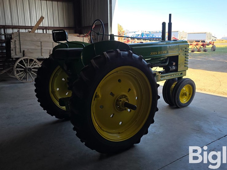 john-deere-b-image-5