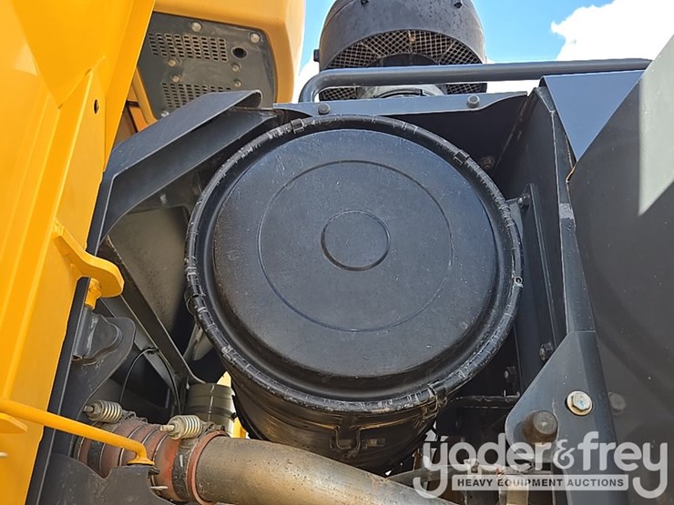 2017-deere-872g-image-108